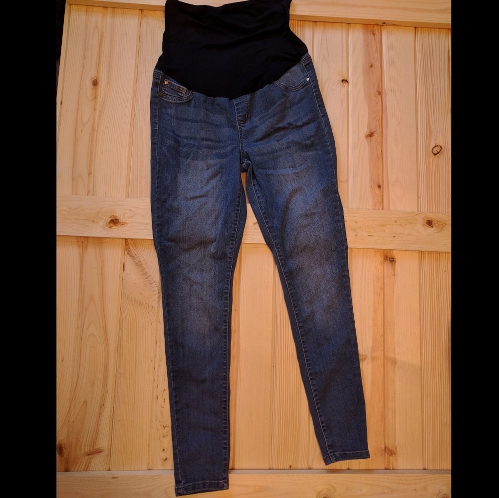 Celebrity Pink Maternity Jeans size M